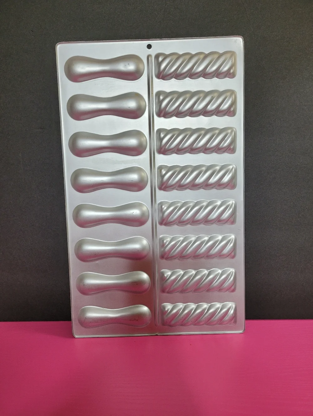 Vintage Wilton Marseilles Classic Aluminum Mold Pan No. 2306-101
